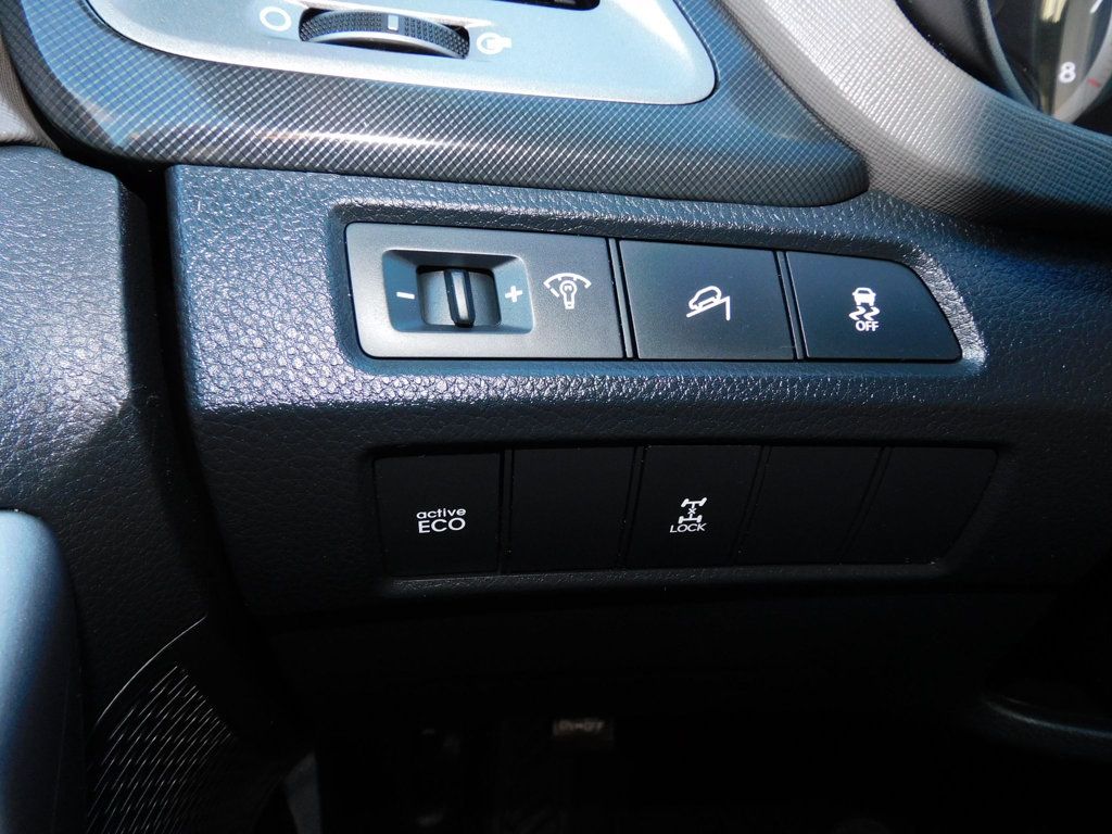 2015 Hyundai Santa Fe Sport photo 21