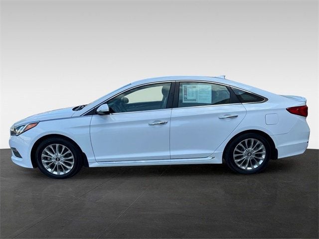 2015 Hyundai Sonata Limited photo 2