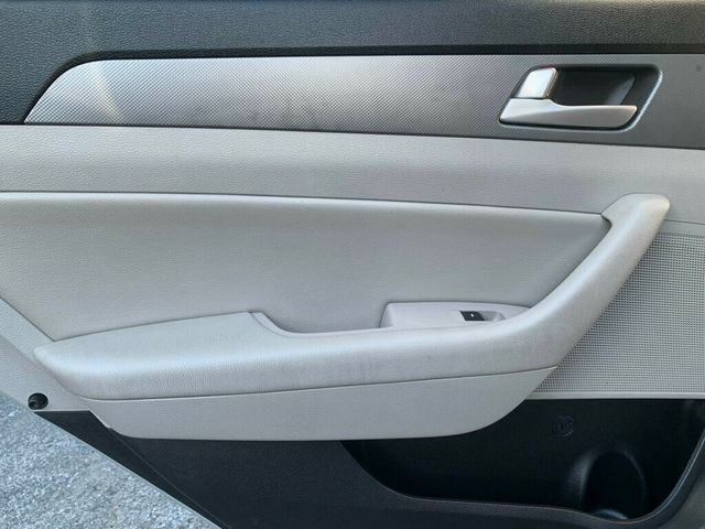 2015 Hyundai Sonata 4dr Sedan 2.4L SE - 22946644 - 10