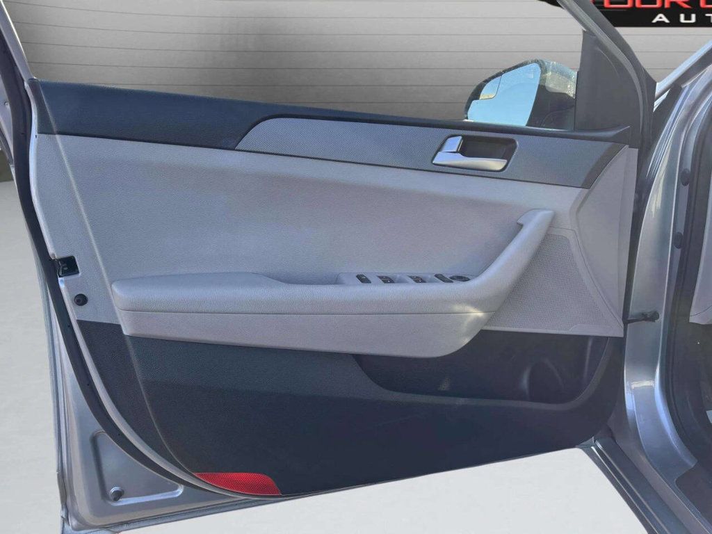 2015 Hyundai Sonata 4dr Sedan 2.4L SE - 22940464 - 9