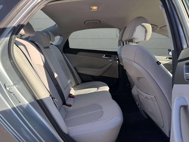 2015 Hyundai Sonata 4dr Sedan 2.4L SE - 22940464 - 16
