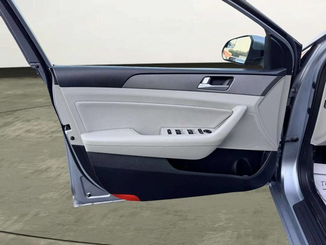 2015 Hyundai Sonata 4dr Sedan 2.4L SE - 23049460 - 12