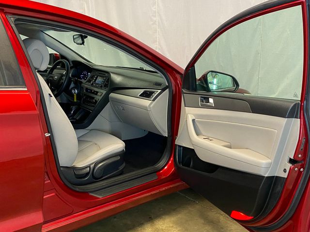 2015 Hyundai Sonata 4dr Sedan 2.4L SE - 23001930 - 30