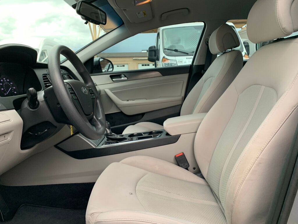 2015 Hyundai Sonata Limited Sport photo 13