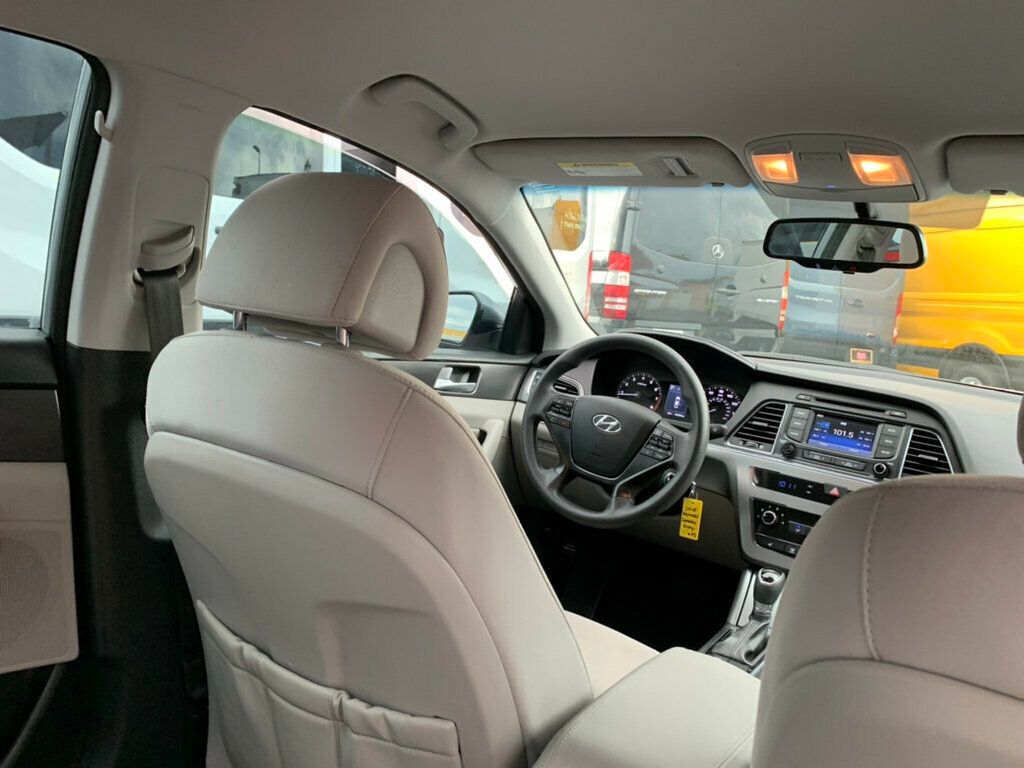 2015 Hyundai Sonata Limited Sport photo 29
