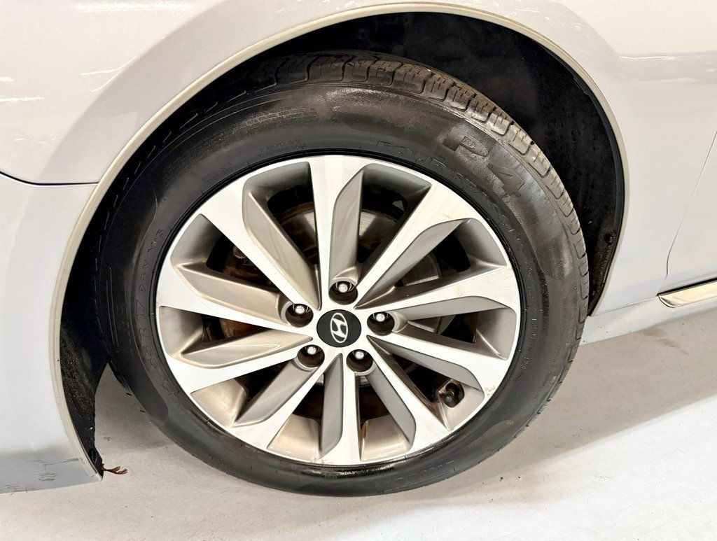 2015 Hyundai Sonata Sport photo 2