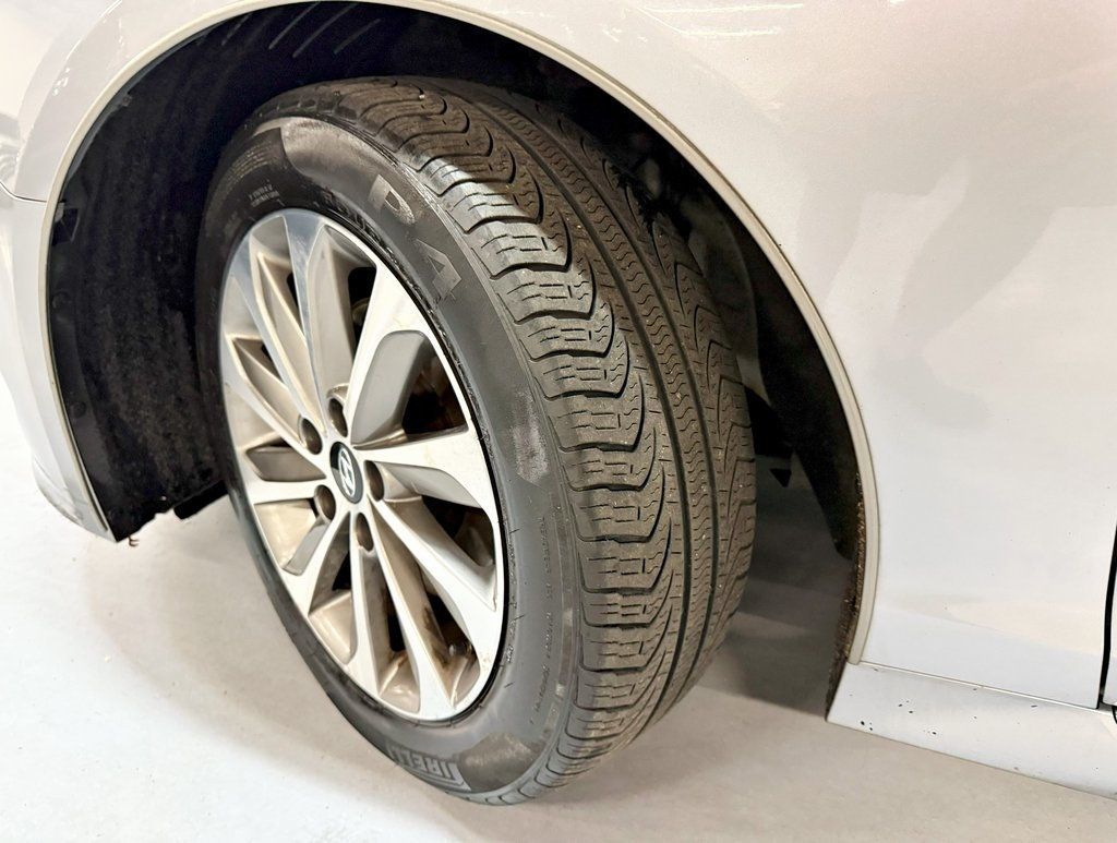 2015 Hyundai Sonata Sport photo 3