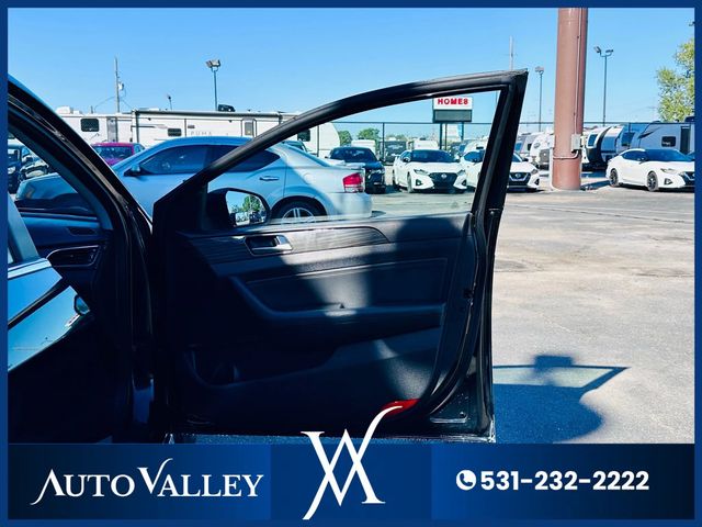 2015 Hyundai Sonata Limited Sedan 4D - 22954294 - 15