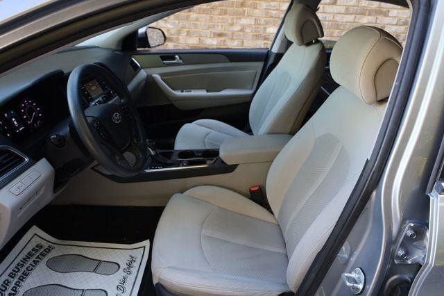 2015 Hyundai Sonata SE - 23059171 - 13