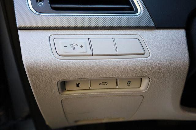 2015 Hyundai Sonata SE - 23059171 - 31
