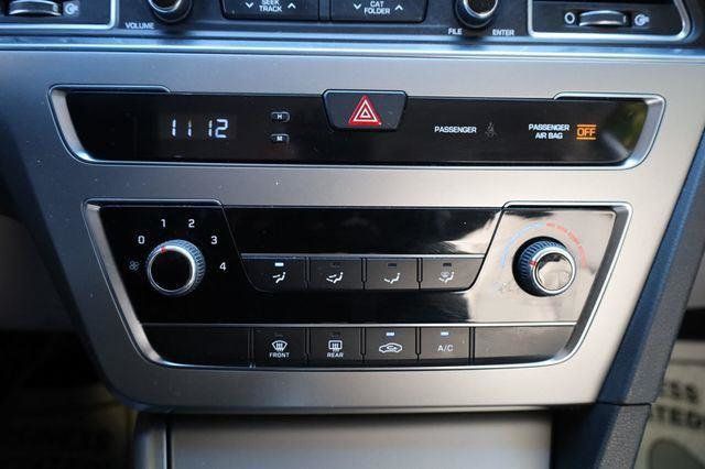 2015 Hyundai Sonata SE - 23059171 - 35
