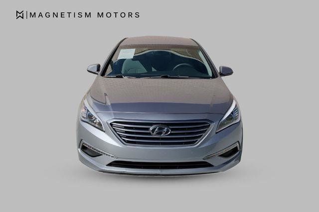 2015 Hyundai Sonata SE - 23059171 - 4