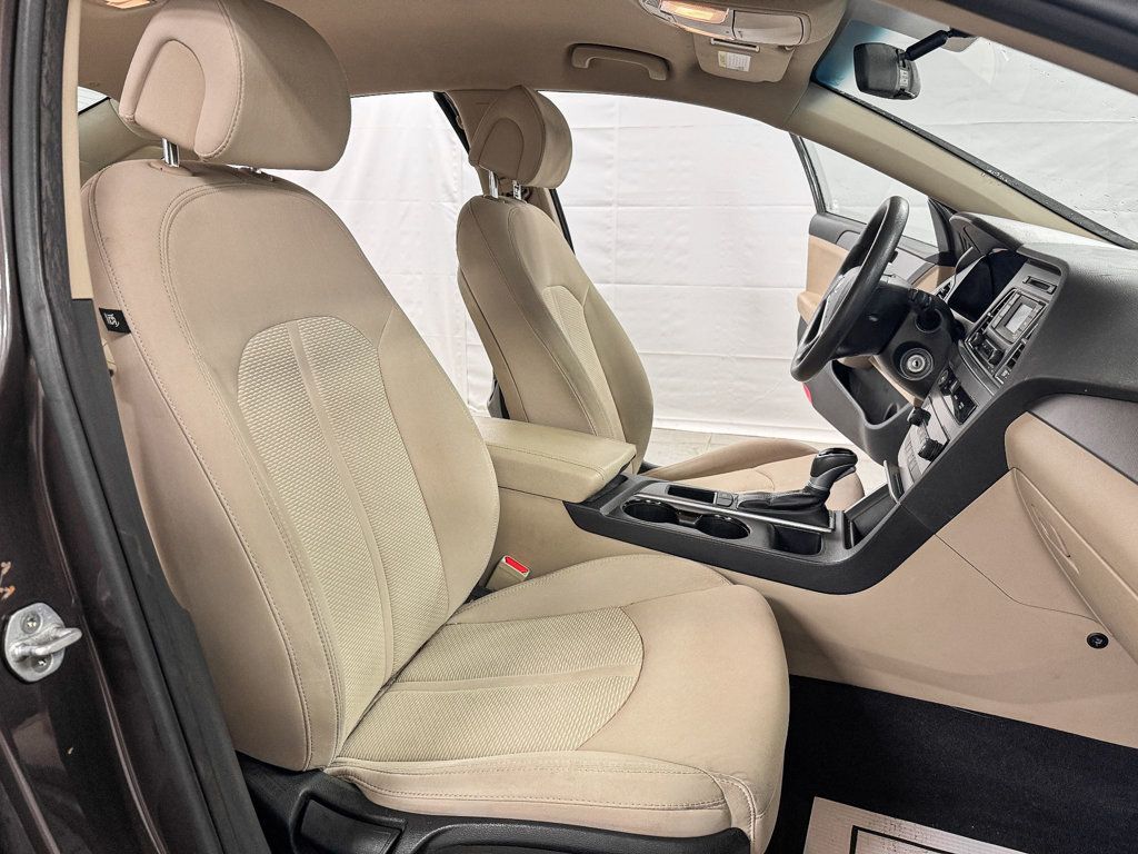 2015 Hyundai Sonata SE - 23096346 - 11