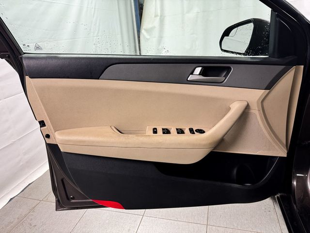 2015 Hyundai Sonata SE - 23096346 - 13