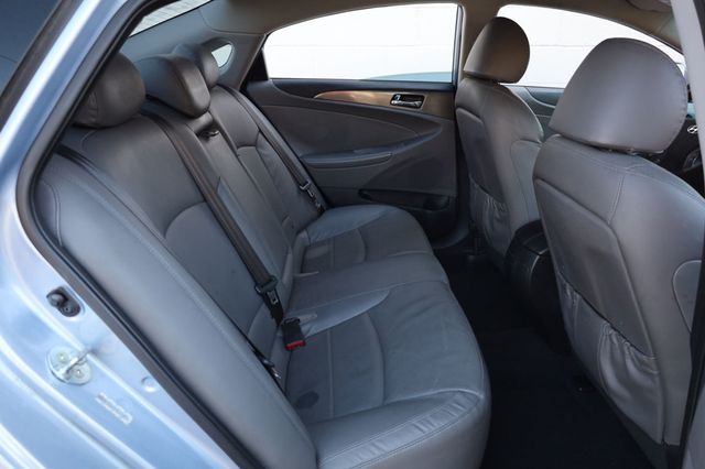 2015 Hyundai Sonata Hybrid  - 22935965 - 12