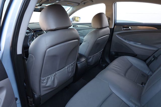 2015 Hyundai Sonata Hybrid  - 22935965 - 18