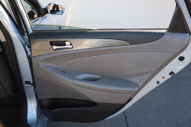 2015 Hyundai Sonata Hybrid  - 22935965 - 25