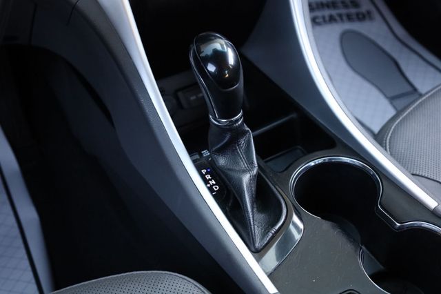 2015 Hyundai Sonata Hybrid  - 22935965 - 32