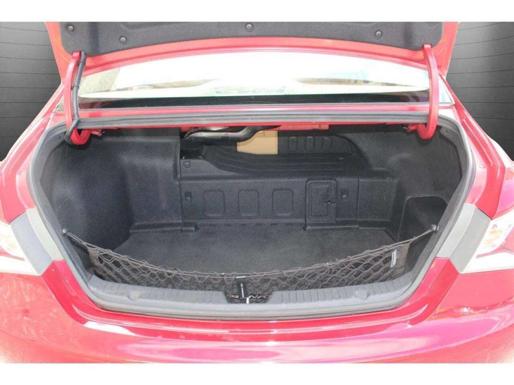 2015 Hyundai Sonata Hybrid Base 4dr Sedan - 22930840 - 13