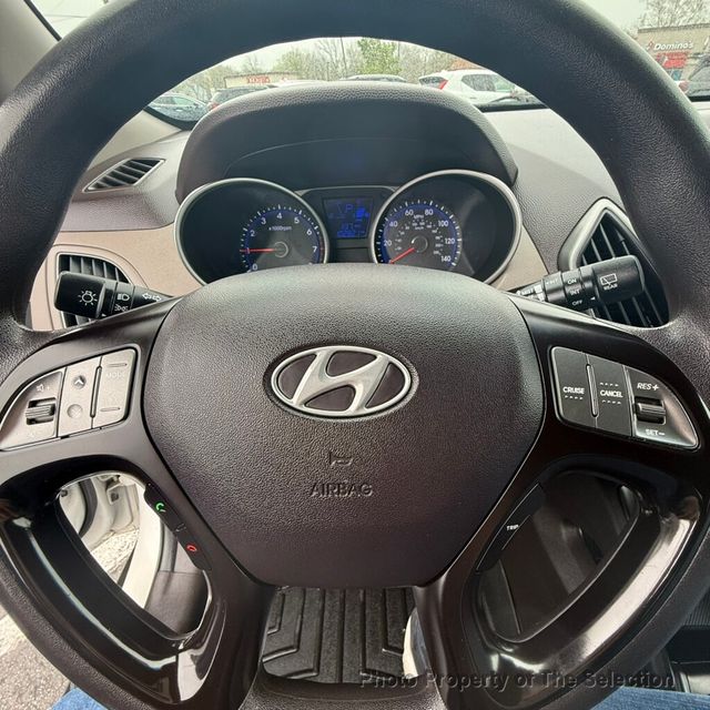 2015 Hyundai Tucson AWD GLS w/traction control, streaming bluetooth audio - 23001775 - 23