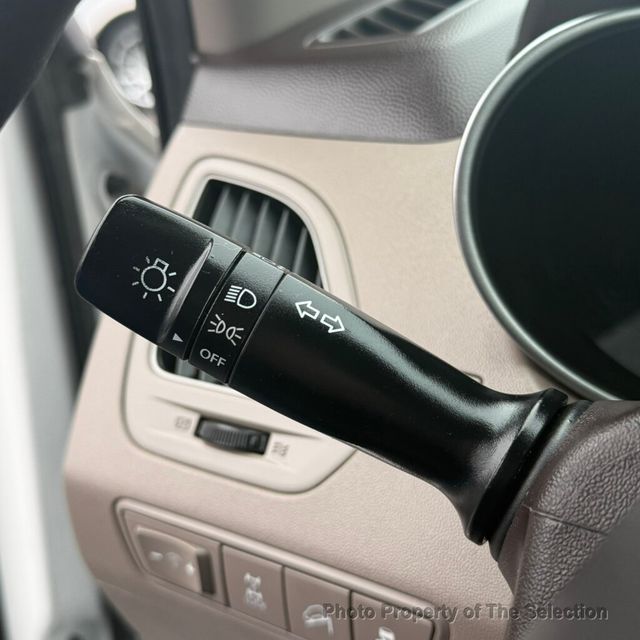 2015 Hyundai Tucson AWD GLS w/traction control, streaming bluetooth audio - 23001775 - 28