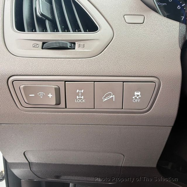 2015 Hyundai Tucson AWD GLS w/traction control, streaming bluetooth audio - 23001775 - 30