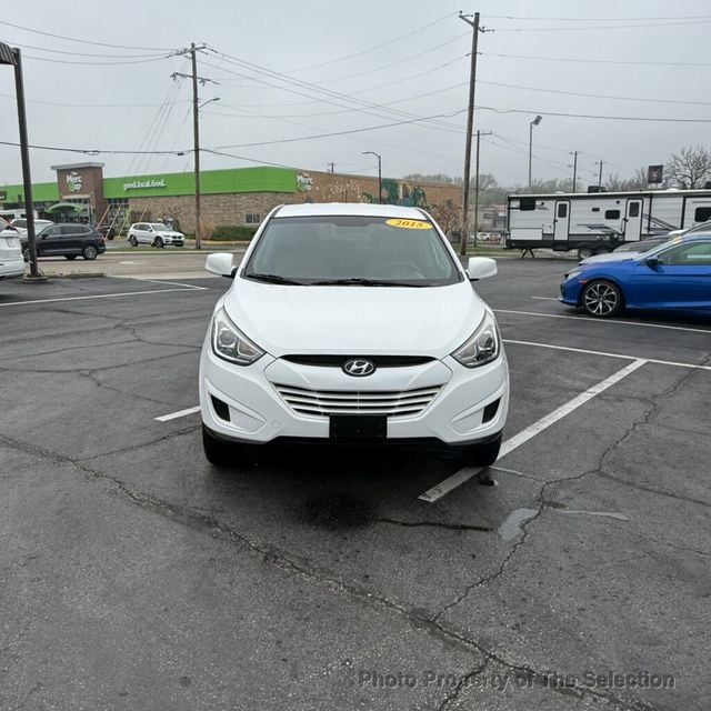 2015 Hyundai Tucson AWD GLS w/traction control, streaming bluetooth audio - 23001775 - 3