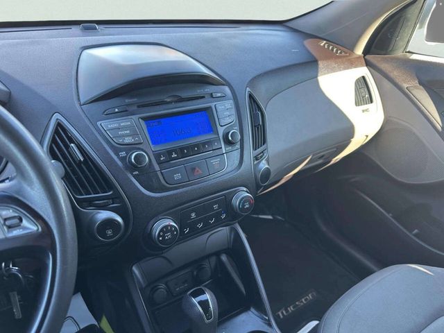 2015 Hyundai Tucson FWD 4dr GLS - 22947358 - 26