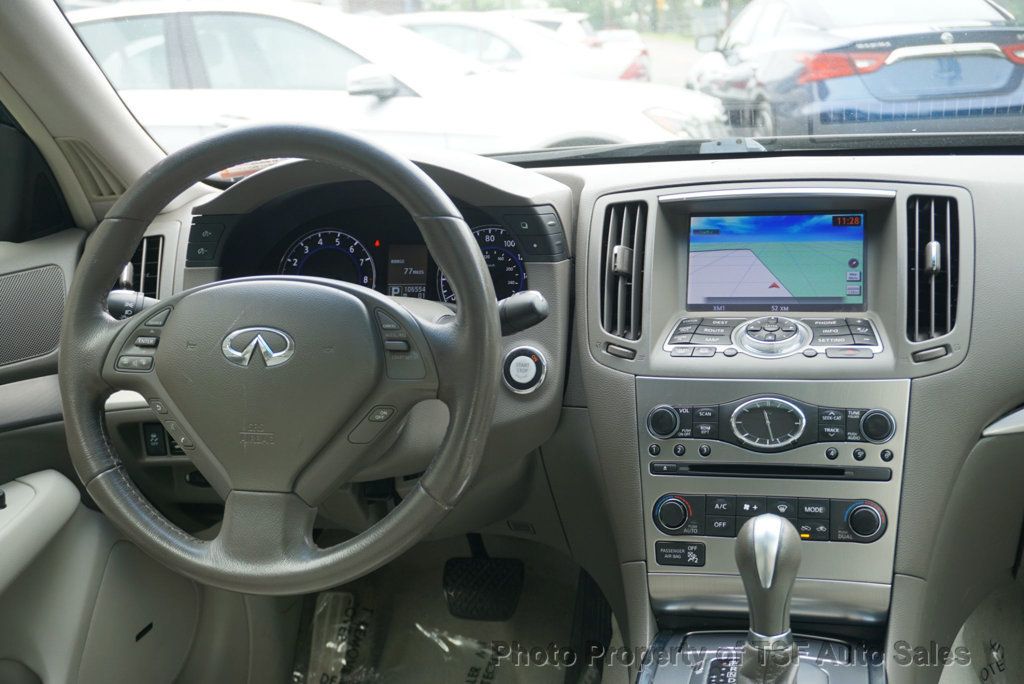 2015 Infiniti Q40 photo 14