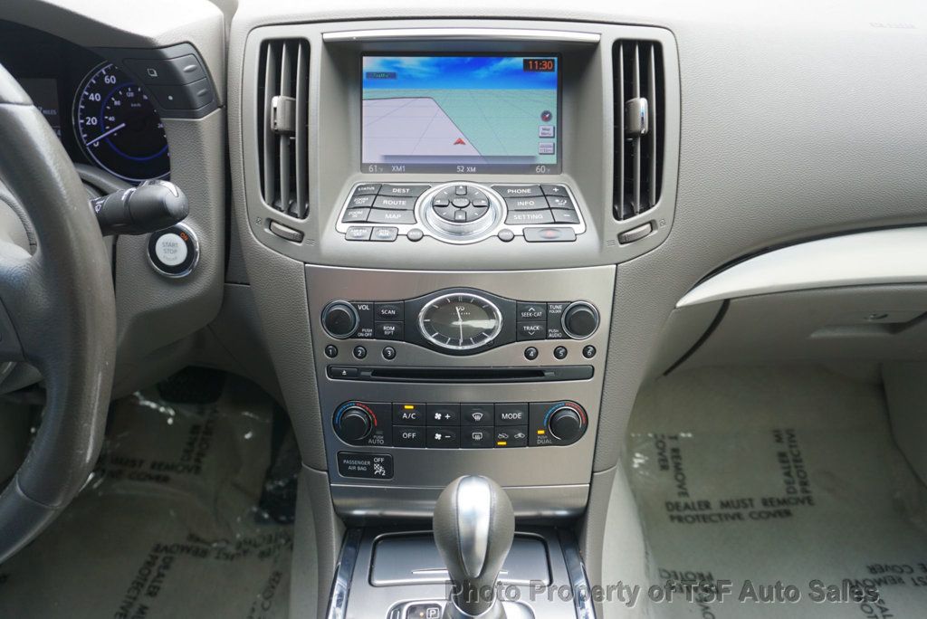 2015 Infiniti Q40 photo 17