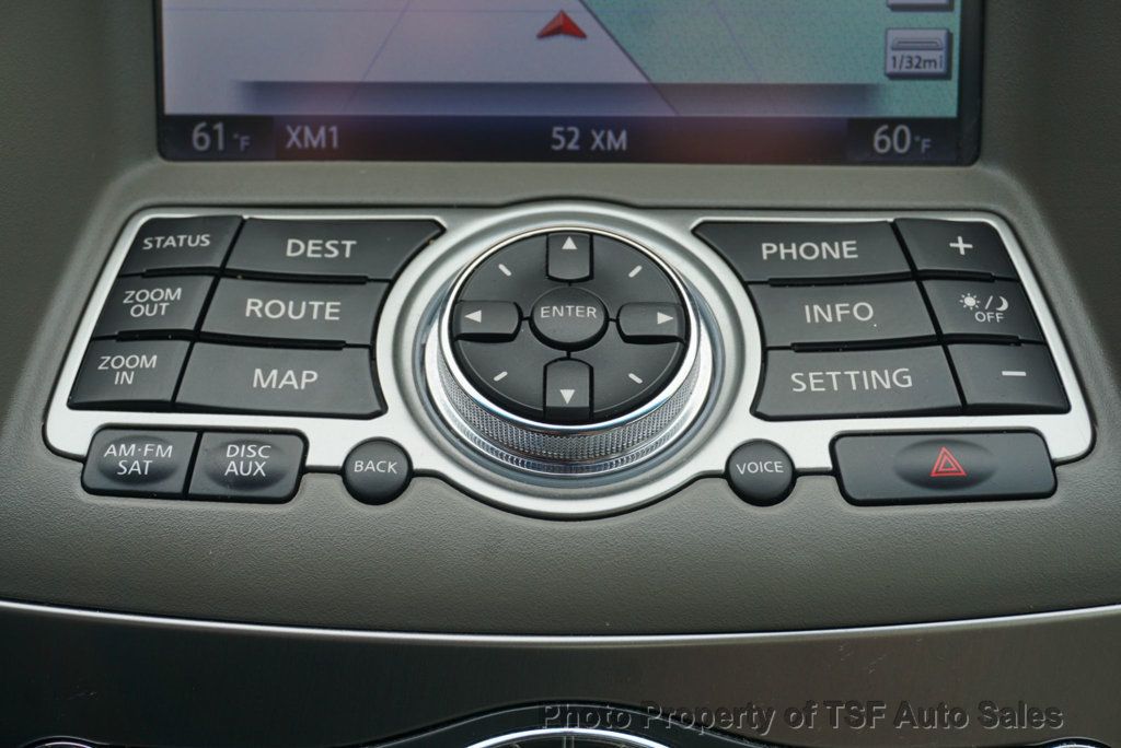 2015 Infiniti Q40 photo 21