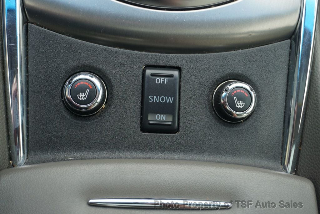 2015 Infiniti Q40 photo 24