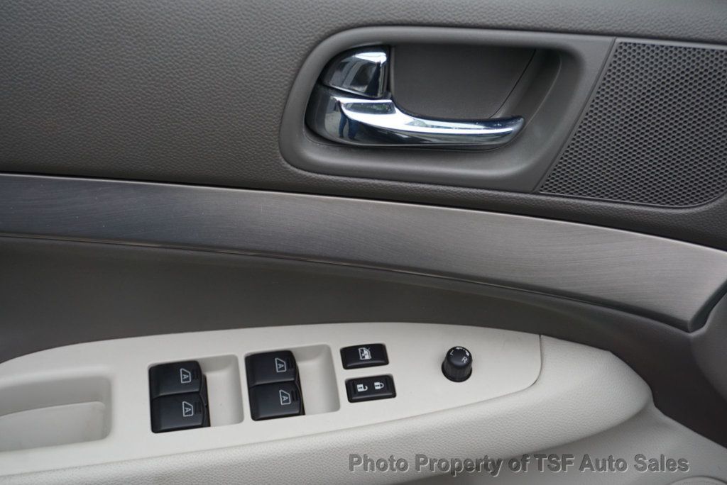 2015 Infiniti Q40 photo 27