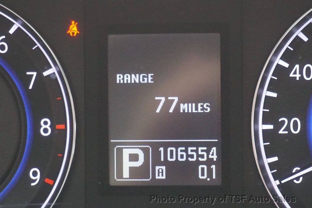 2015 Infiniti Q40 photo 32