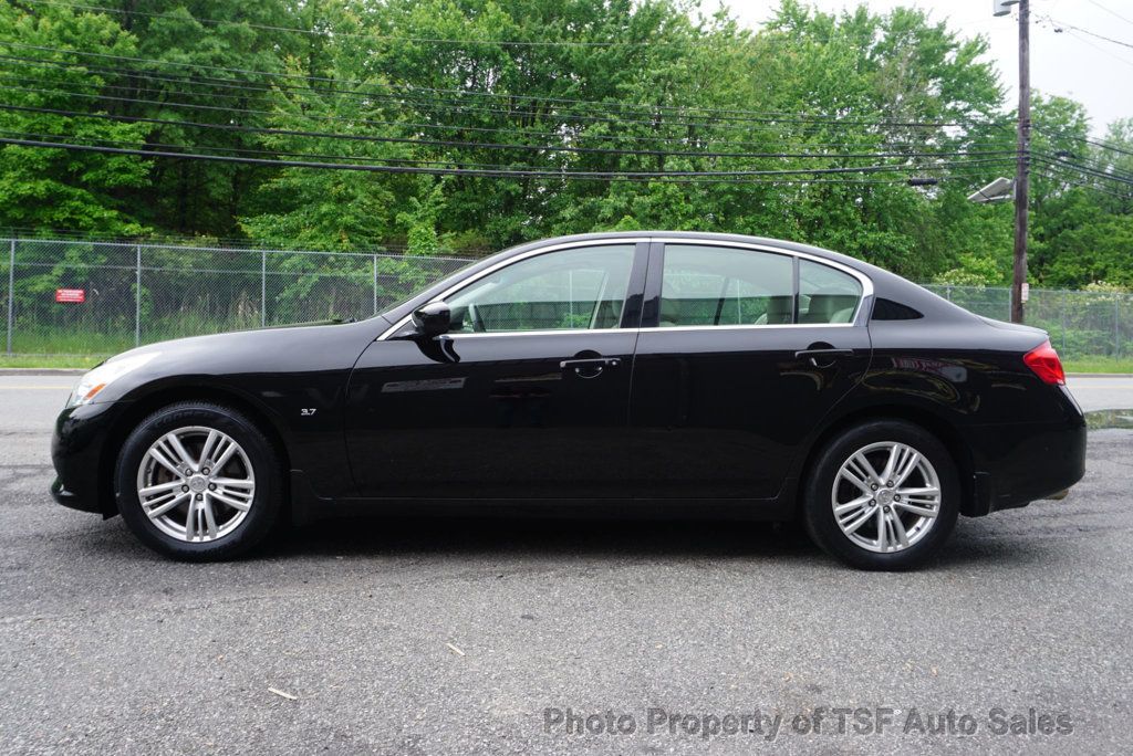2015 Infiniti Q40 photo 4