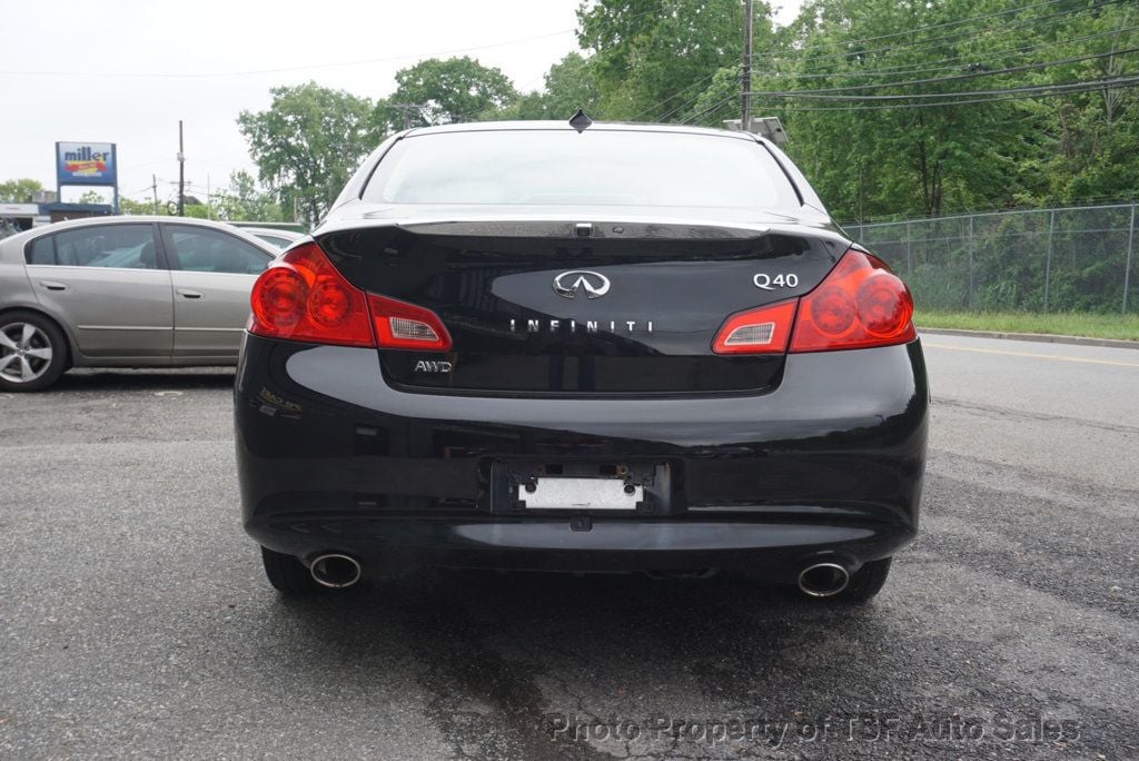 2015 Infiniti Q40 photo 6