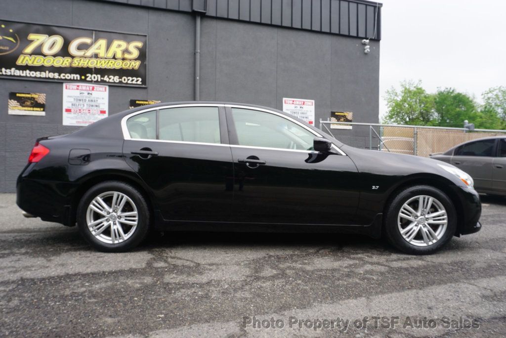 2015 Infiniti Q40 photo 8