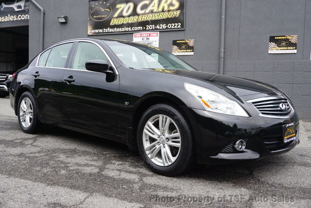 2015 Infiniti Q40 photo 9