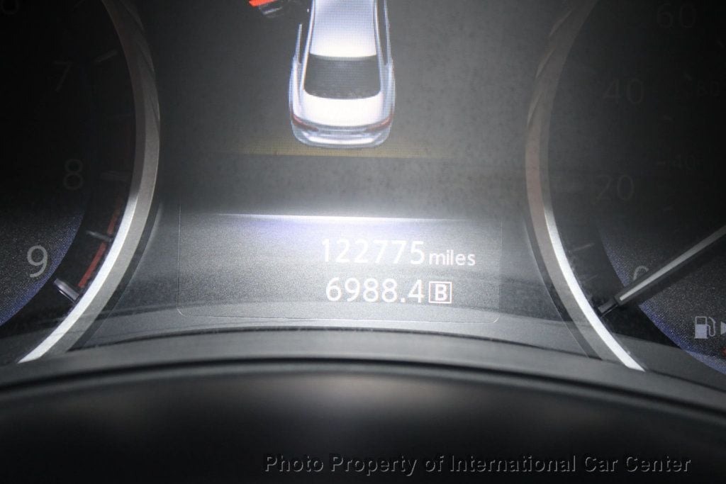 2015 Infiniti Q50 photo 15