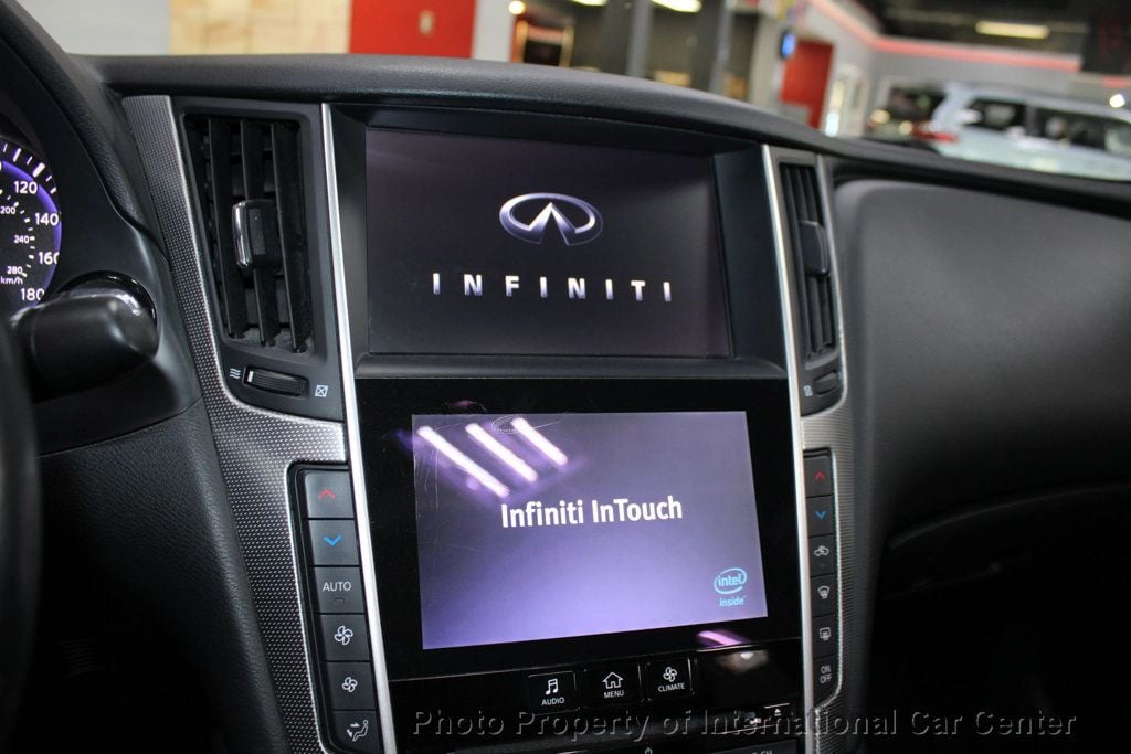 2015 Infiniti Q50 photo 16