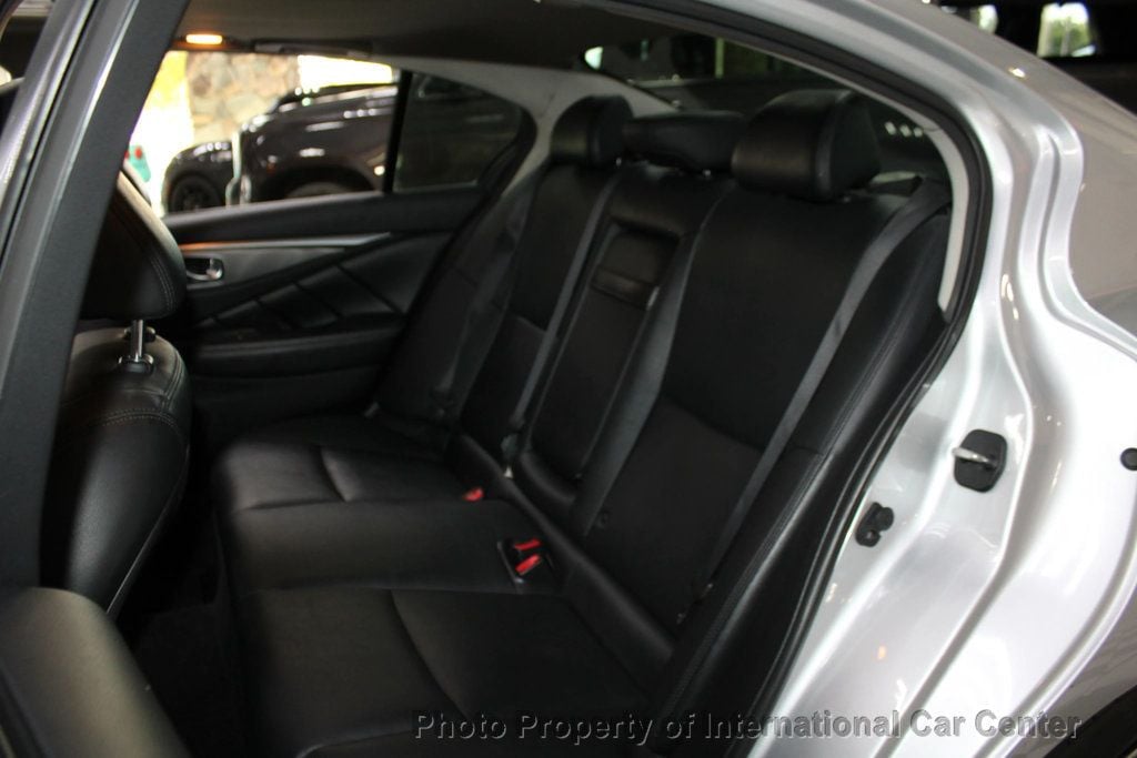 2015 Infiniti Q50 photo 26