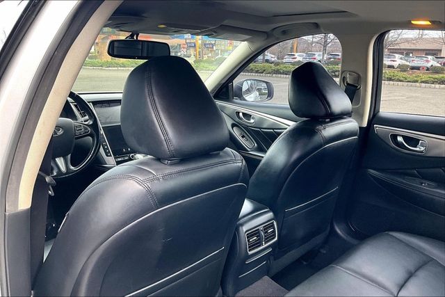 2015 INFINITI Q50 4dr Sedan Premium AWD - 22936237 - 17