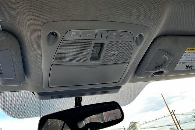 2015 INFINITI Q50 4dr Sedan Premium AWD - 22936237 - 24