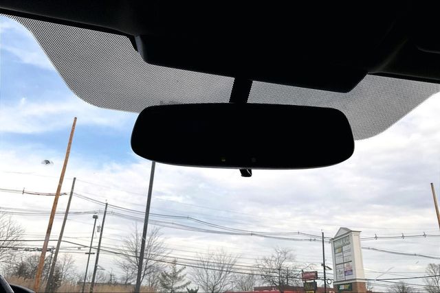 2015 INFINITI Q50 4dr Sedan Premium AWD - 22936237 - 30