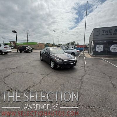 2015 INFINITI Q50