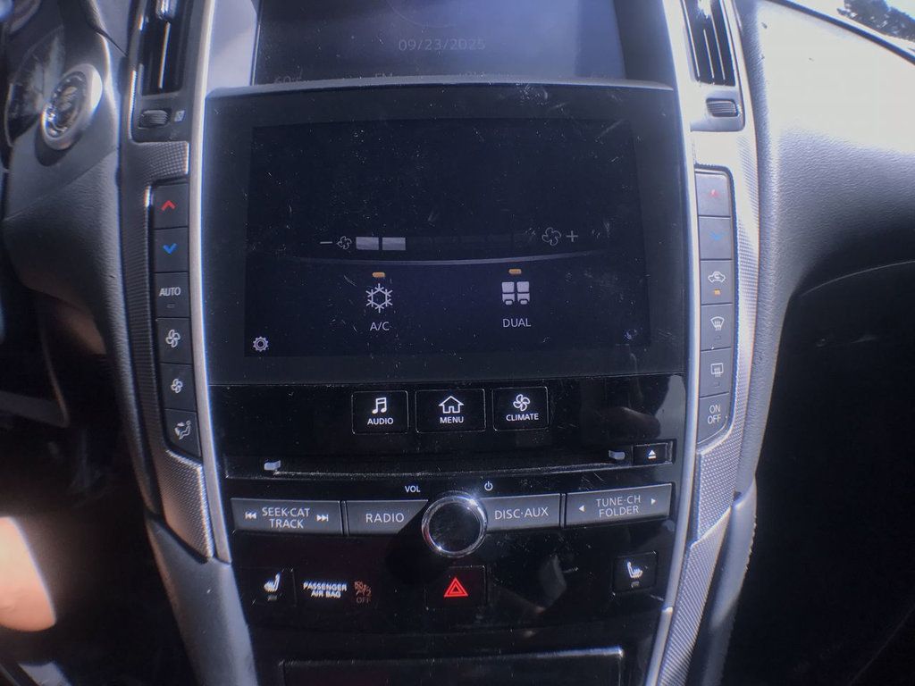 2015 Infiniti Q50 photo 16