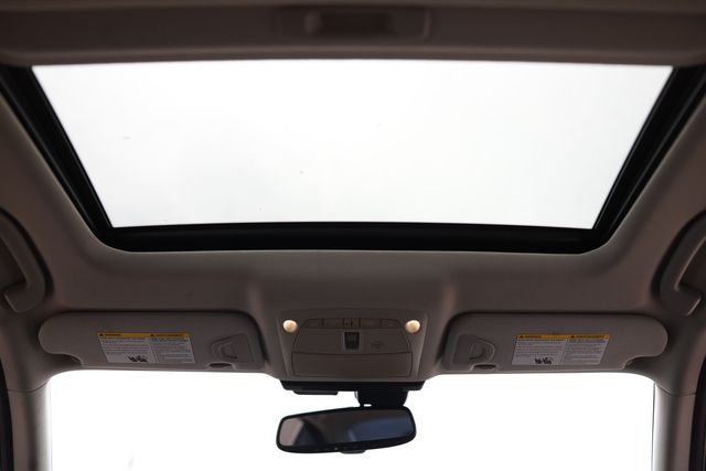 2015 INFINITI Q50 4dr Sedan RWD - 22995292 - 25