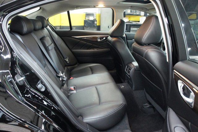 2015 Infiniti Q50 photo 10