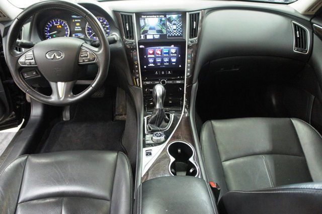 2015 Infiniti Q50 photo 3