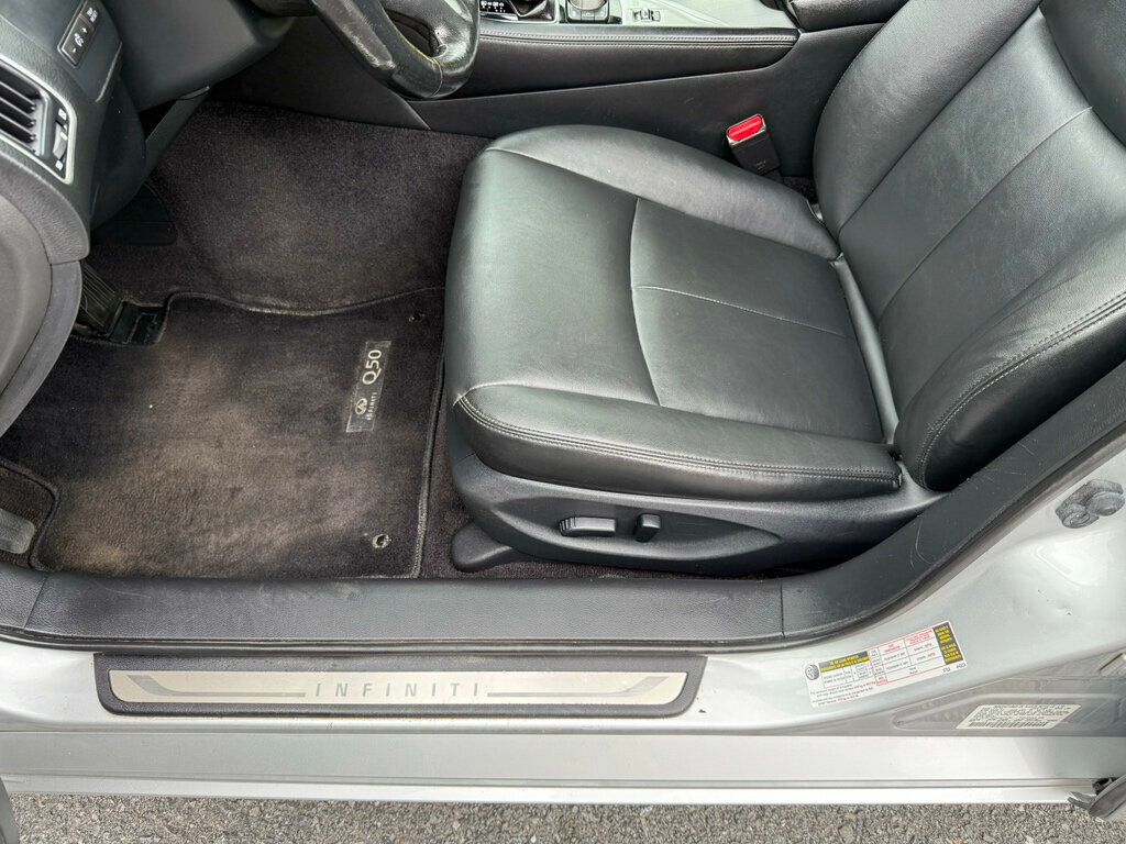 2015 Infiniti Q50 photo 19
